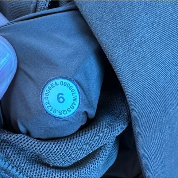 NEW $198 Lululemon Reversible Insulated Bomber Jacket Size 6 Women's Olive - Picture 7 of 11